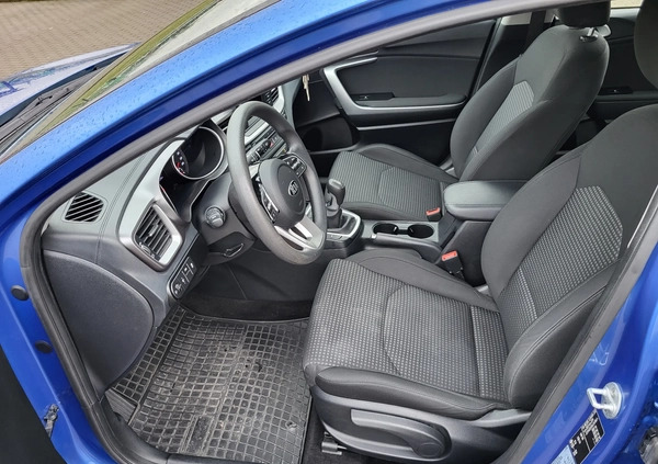 Kia Ceed cena 50500 przebieg: 76000, rok produkcji 2019 z Sztum małe 211